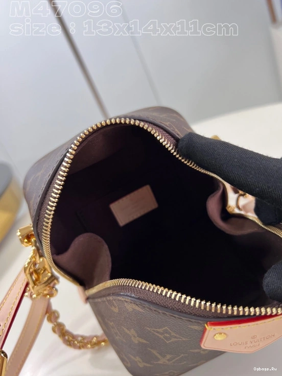 VUITTON LOUIS Just Case-13*14*11.5CM In 0427